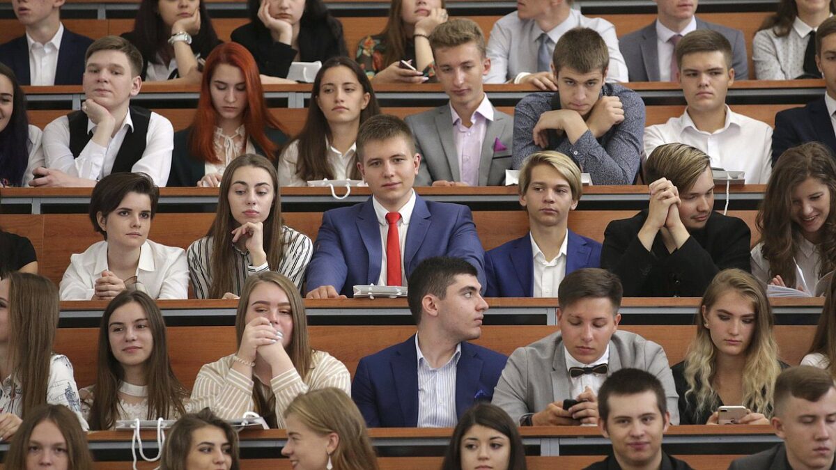 Прохожение срочной службы даст преимущество при поступлении в любой вуз Прохожение срочной службы даст преимущество при поступлении в любой вуз