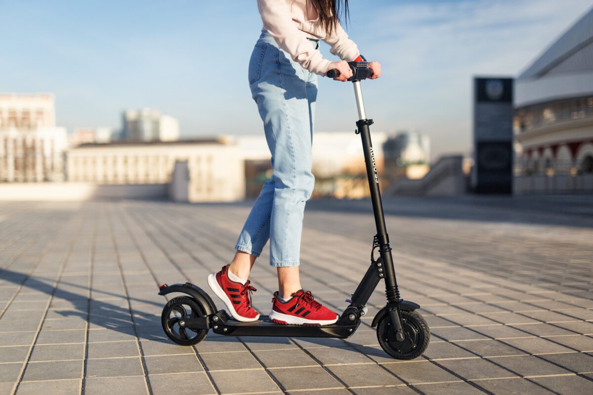 Электросамокаты получили особый статус и свои ПДД