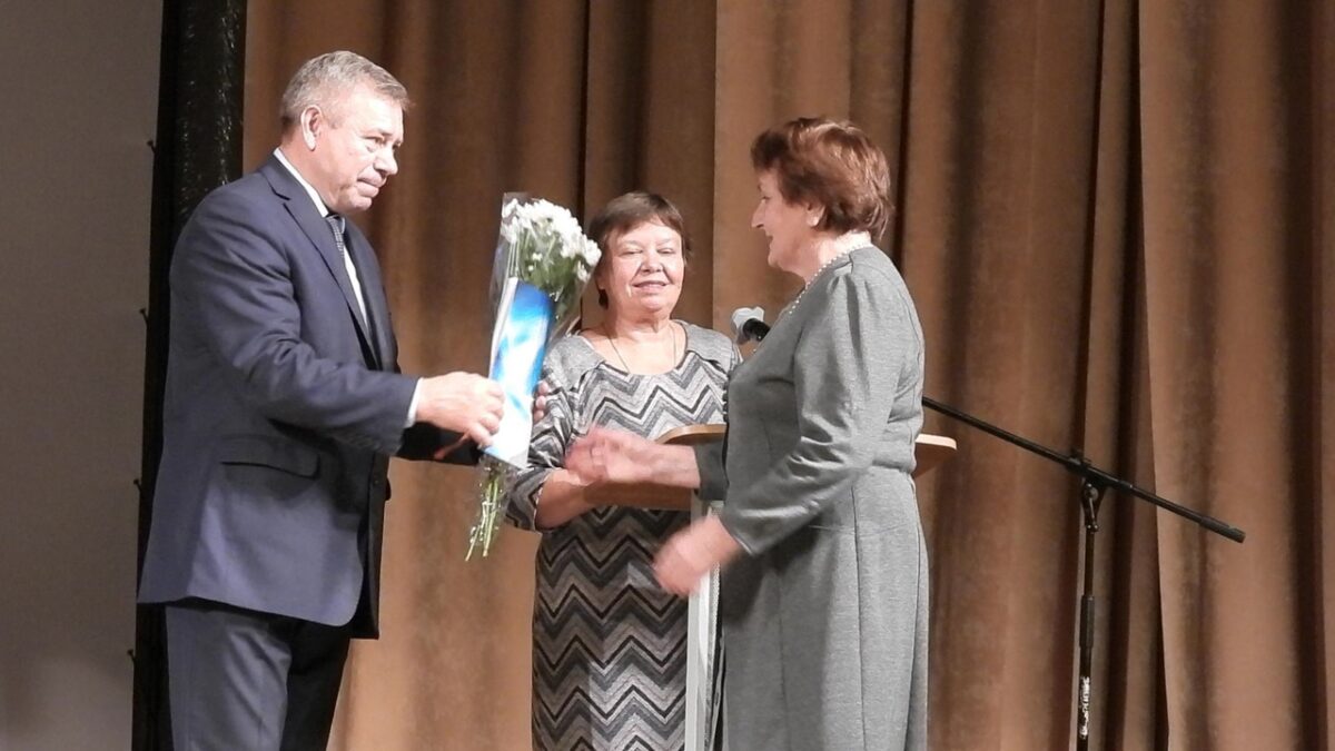 Глава Калязинского района поздравил старшее поколение с праздником