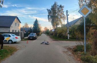 В Твери водитель такси сбил девочку