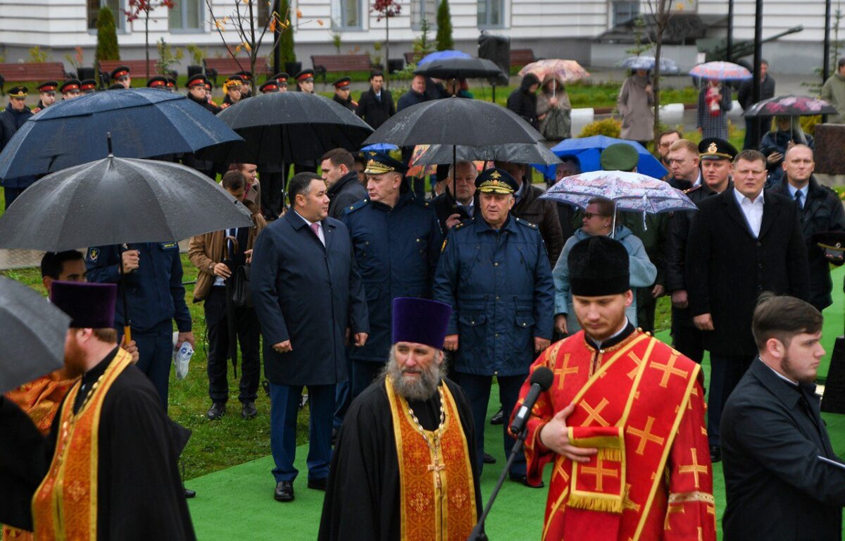 На территории Тверского суворовского училища заложили капсулу под строительство храма