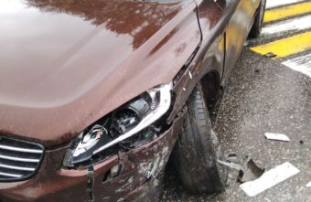 В Тверской области женщина получила перелом, спровоцировав ДТП В Тверской области женщина получила перелом, спровоцировав ДТП