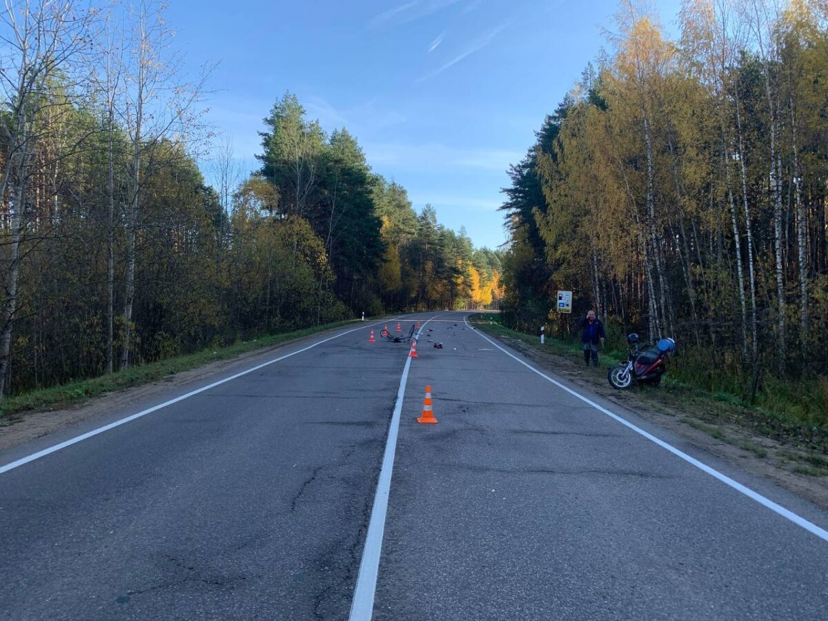Велосипедист, столкнувшийся с мопедом в Тверской области, скончался в больнице