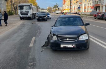 В Твери пассажир получил травмы в столкновении двух легковушек В Твери пассажир получил травмы в столкновении двух легковушек