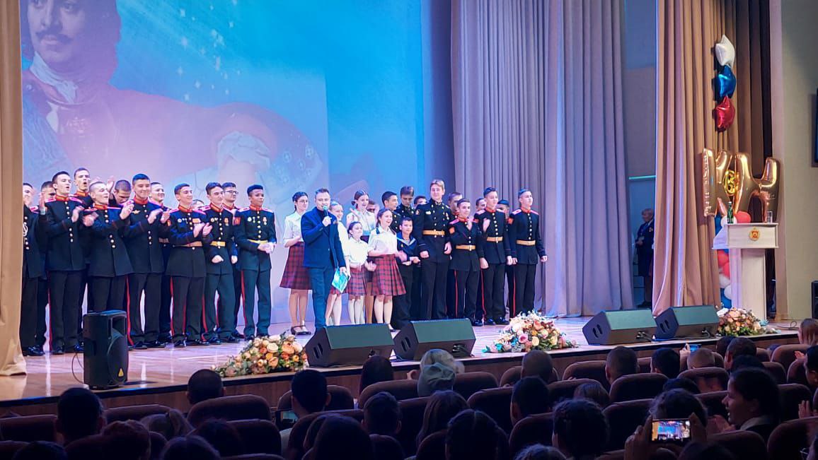 В Твери суворовцы и кадеты из разных регионов выясняют, кто лучше шутит   