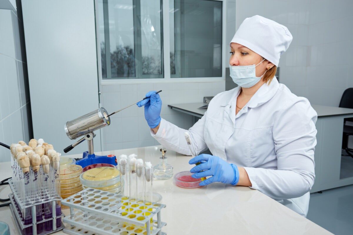 На производстве в Тверской области в мясе нашли кишечную палочку