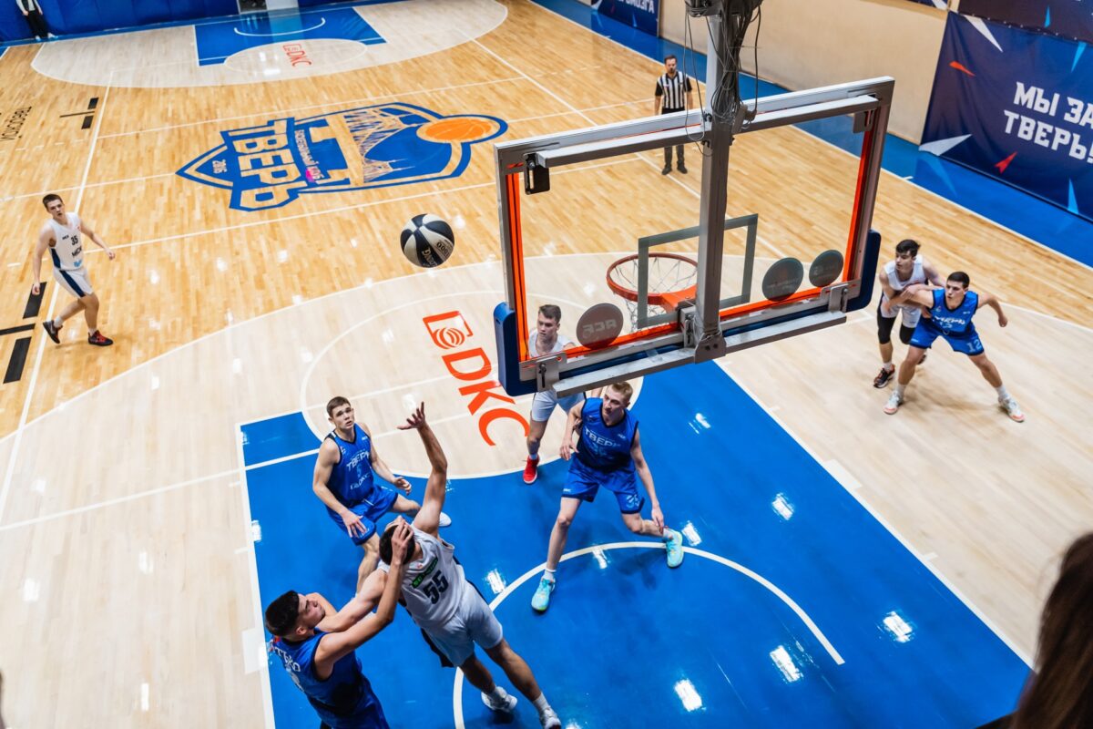 Тверская баскетбольная команда «Тверь-Политех» одержала первую победу в Студенческой лиге