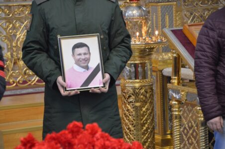 В Твери простились с Олегом Седовым, погибшим на Донбассе