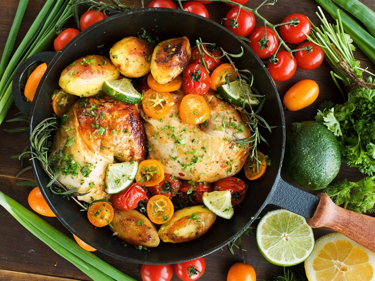 Онколог назвал продукты, запускающие рак