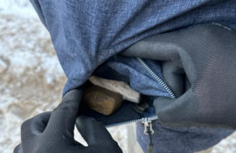 Под Тверью полицейские взяли закладчика с поличным