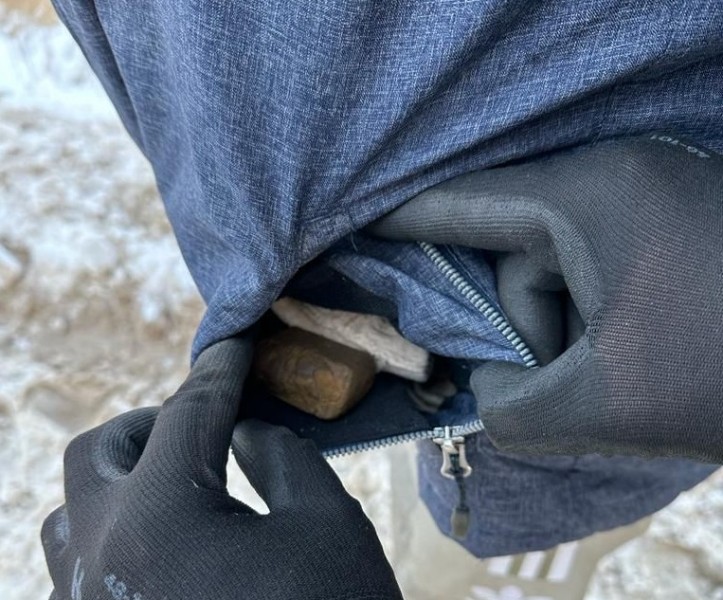 Под Тверью полицейские взяли закладчика с поличным