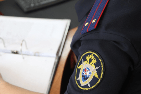 На заводе в Тверской области водитель погрузчика насмерть сбил сотрудника