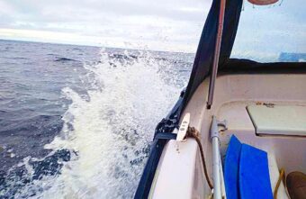 Водолазы готовятся в поискам пропавшего в Тверской области рыбака