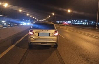 Пешеход-нарушитель попал под колёса "Лады" на трассе под Тверью Пешеход-нарушитель попал под колёса "Лады" на трассе под Тверью