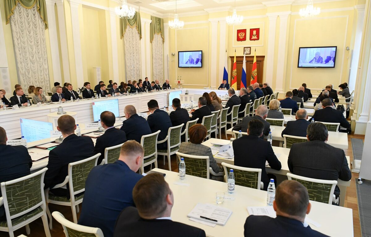 Губернатор Игорь Руденя поставил задачи в сфере занятости Тверской области