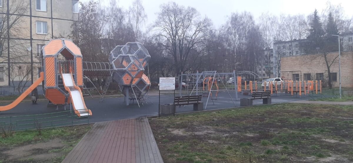 В Тверской области ребенок вернулся с детской площадки с разбитым лицом и переломом В Тверской области ребенок вернулся с детской площадки с разбитым лицом и переломом