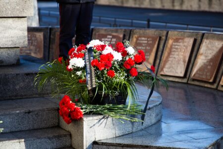 8 ноября – День памяти сотрудников органов внутренних дел РФ и внутренних войск МВД России, погибших при исполнении служебных обязанностей