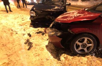 Пассажир "Лады" пострадал в лобовом столкновении с "Киа" в Тверской области Пассажир "Лады" пострадал в лобовом столкновении с "Киа" в Тверской области