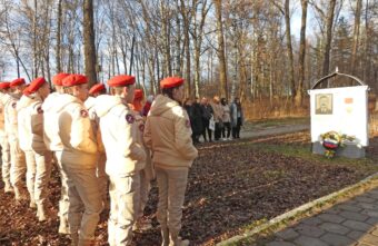 В Калязине почтили память Рудольфа Голосова