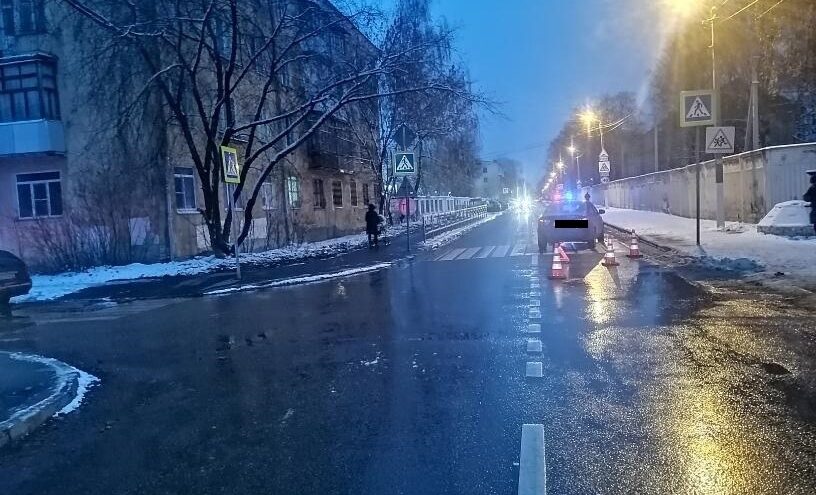 Водитель "Лады" сбил пешехода на зебре в Твери Водитель "Лады" сбил пешехода на зебре в Твери