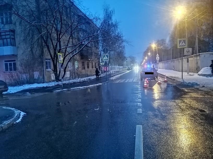 Водитель "Лады" сбил пешехода на зебре в Твери