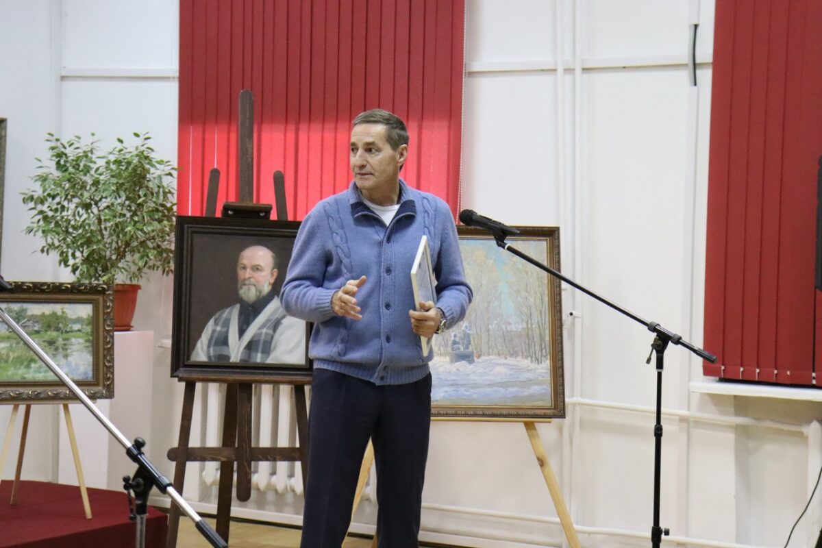 Вышневолоцкому музею подарили две картины Кугача