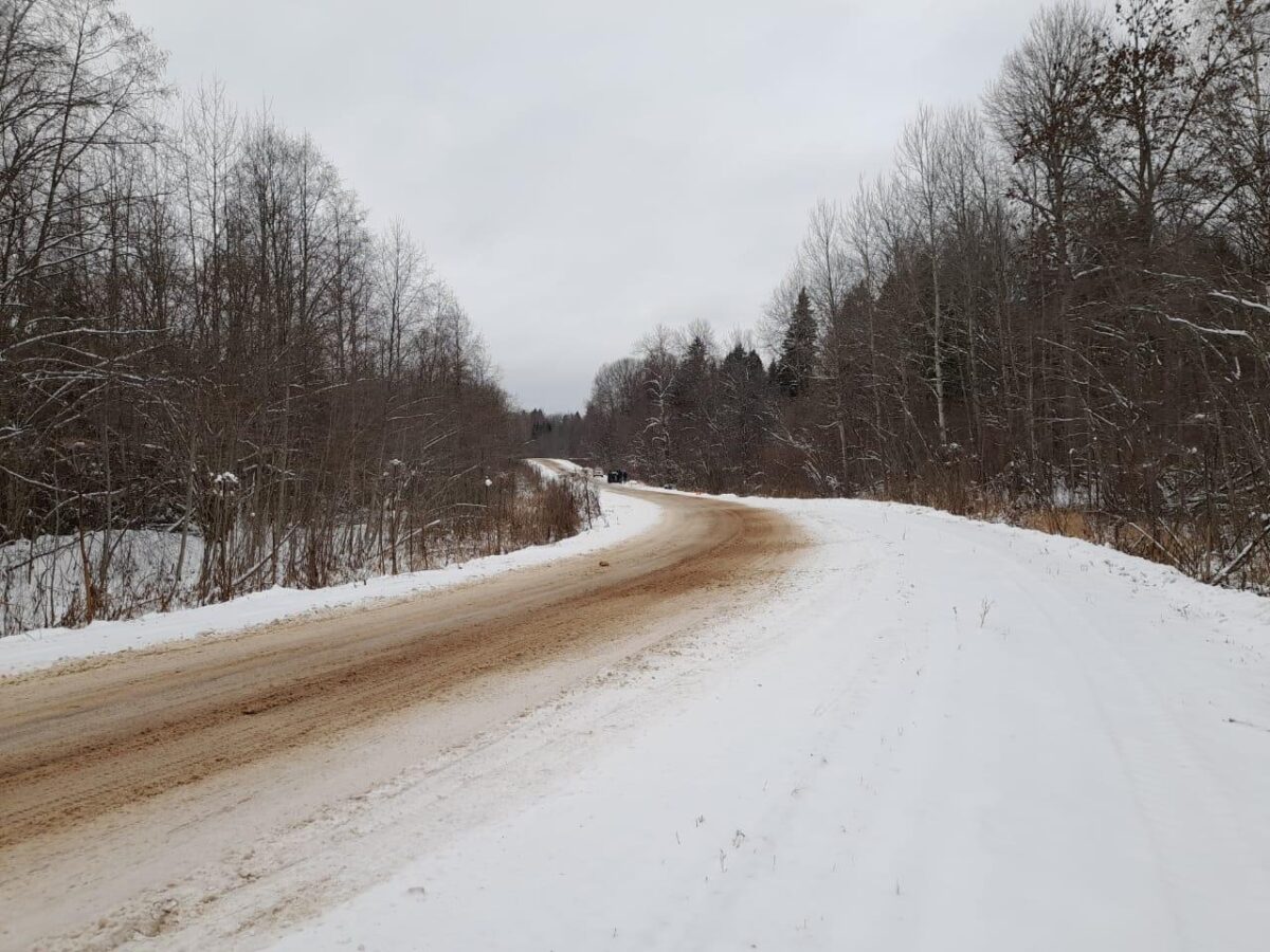 LADA Granta опрокинулась, вылетев в кювет в Тверской области