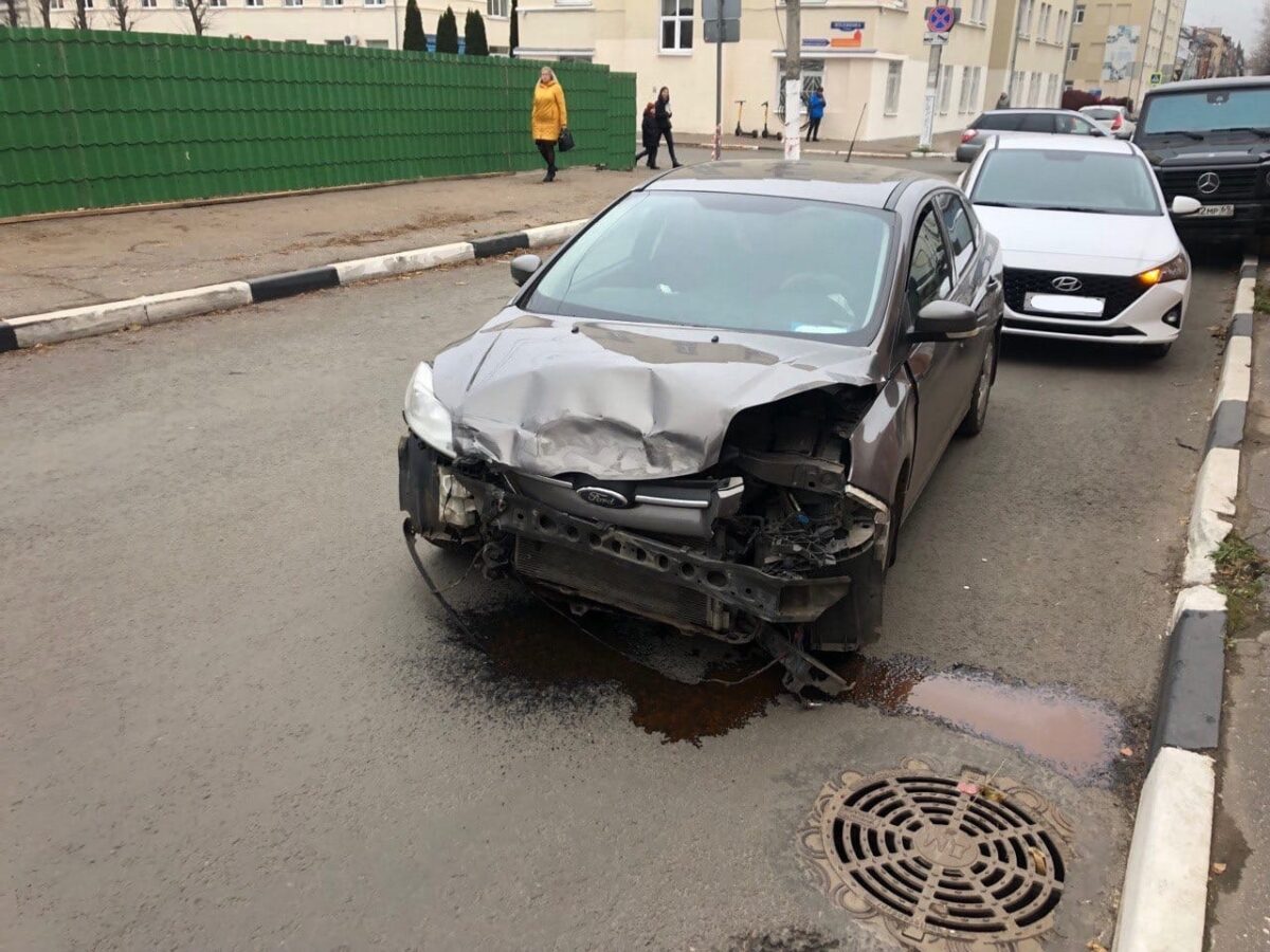 В центре Твери произошло ДТП с участием четырех автомобилей