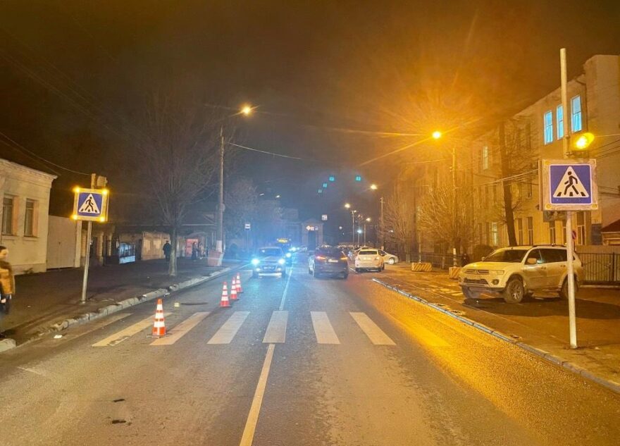 В Твери водитель иномарки сбил несовершеннолетнего пешехода В Твери водитель иномарки сбил несовершеннолетнего пешехода