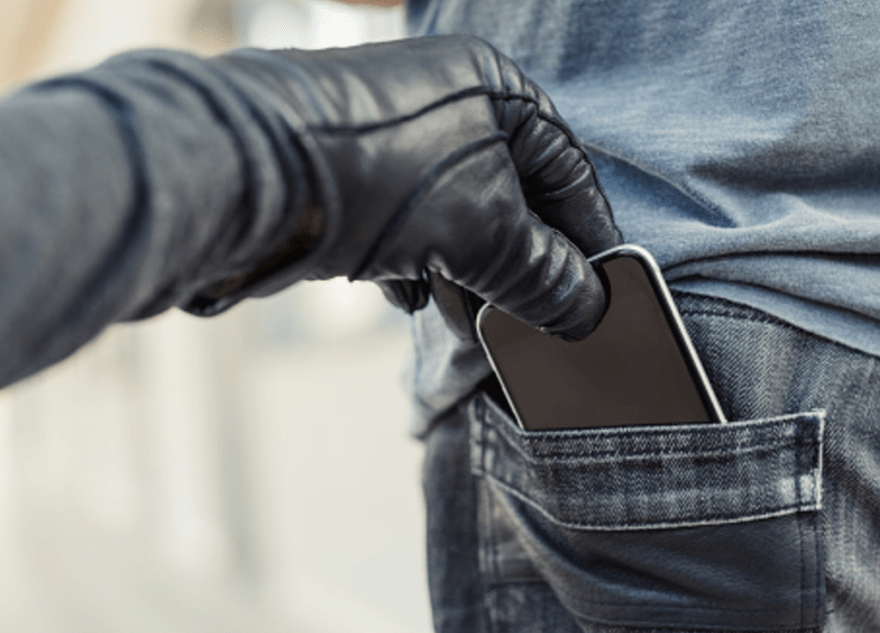 Житель Твери хотел отдохнуть в кафе и лишился телефона Житель Твери хотел отдохнуть в кафе и лишился телефона