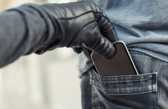 В Твери женщина украла телефон из больничной палаты