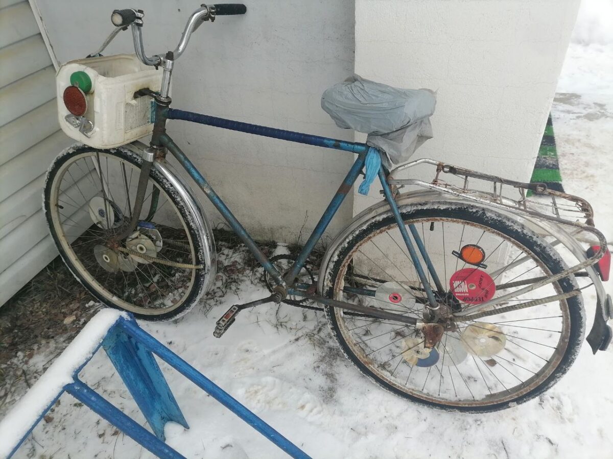 Водитель ВАЗа сбил велосипедиста и скрылся с места ДТП в Тверской области