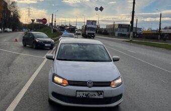 Женщина пострадала в столкновении двух иномарок в Твери