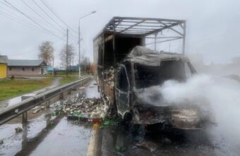 В Тверской области ГАЗель загорелась после столкновения с фурой В Тверской области ГАЗель загорелась после столкновения с фурой