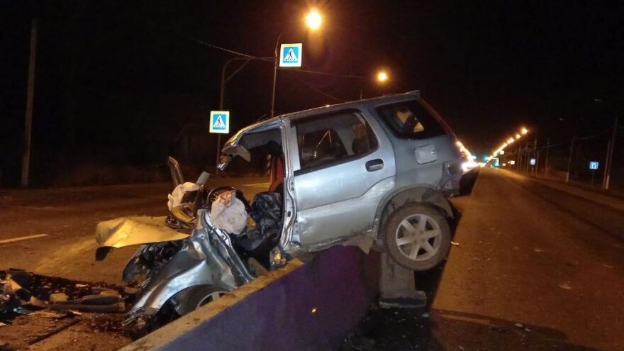 Водитель "Сузуки" скончался после наезда на ограждение в Тверской области Водитель "Сузуки" скончался после наезда на ограждение в Тверской области
