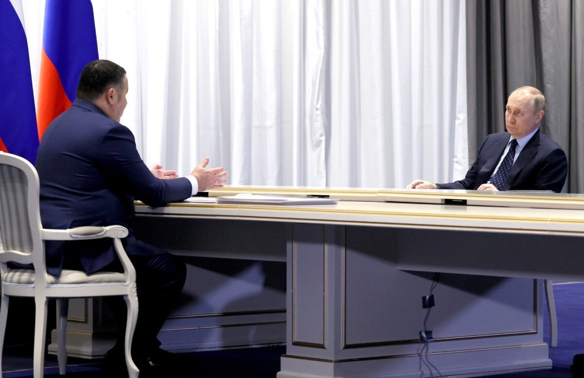 Президент РФ Владимир Путин провел встречу с губернатором Тверской области Игорем Руденей