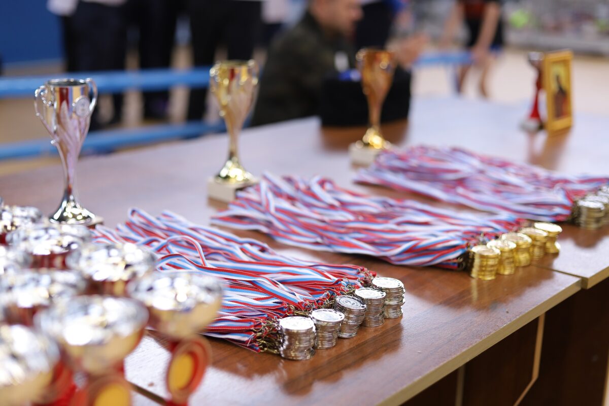 В Тверской области проходят соревнования боевого самбо среди мужчин, юношей и юниоров