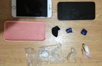 В Твери задержали автомобиль с продавцом, покупателем и наркотиками