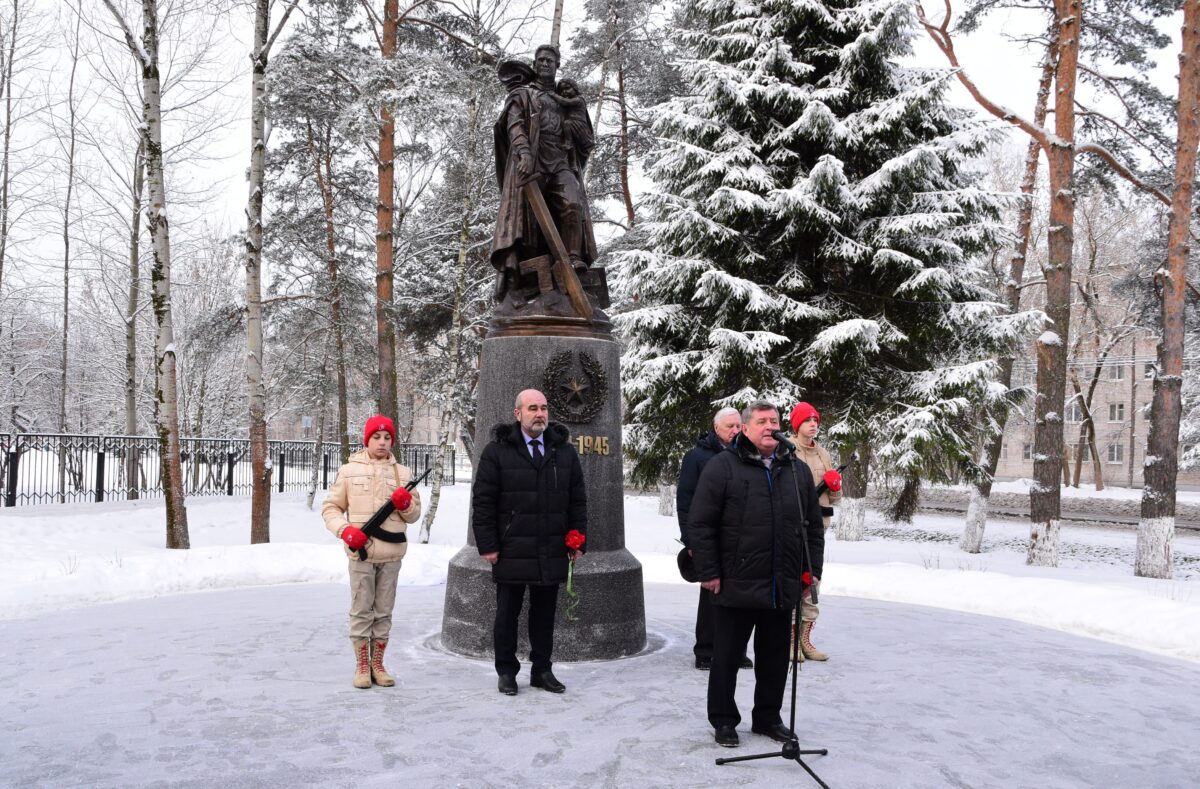Новый памятник торжественно представили в Твери