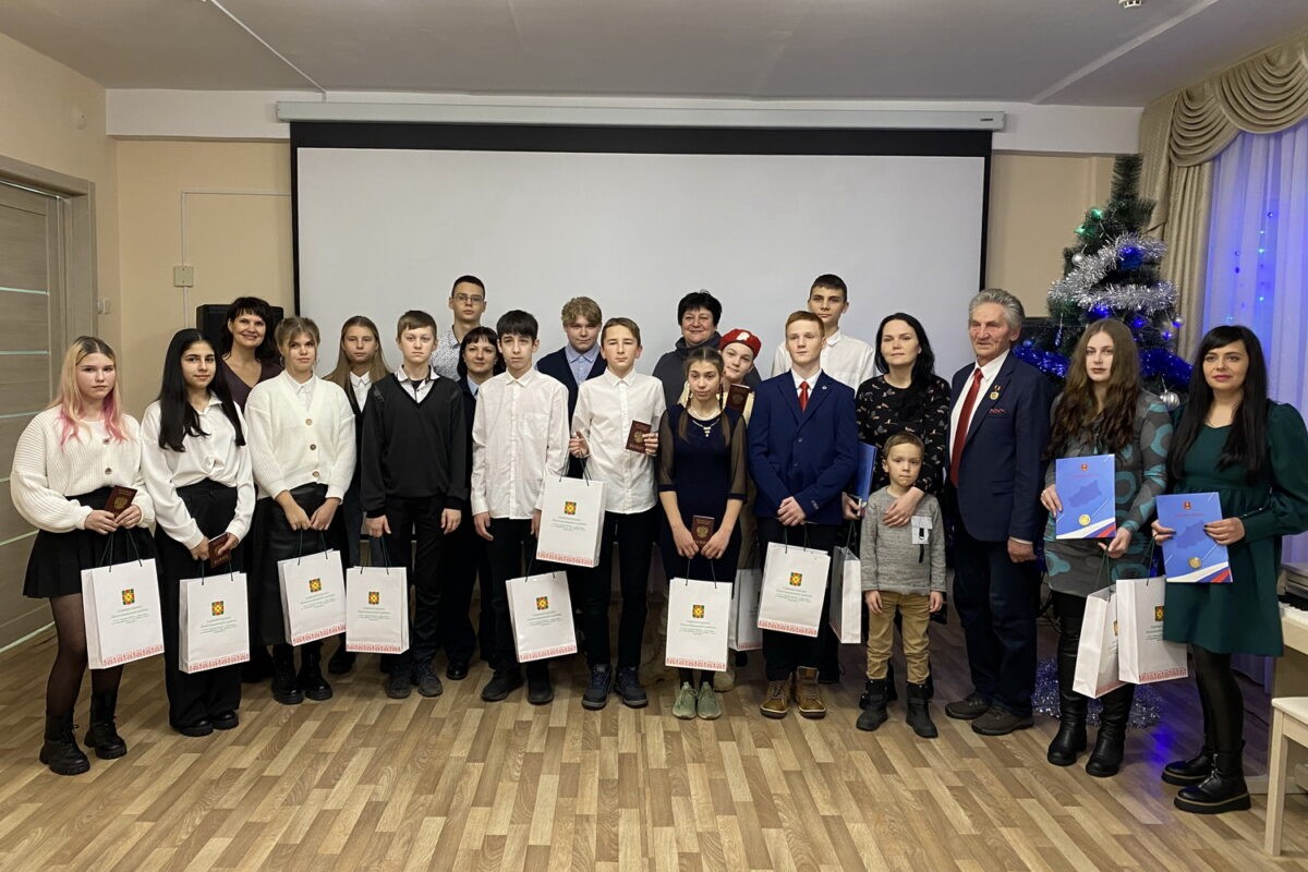 Паспорта и медали вручали в Лихославле