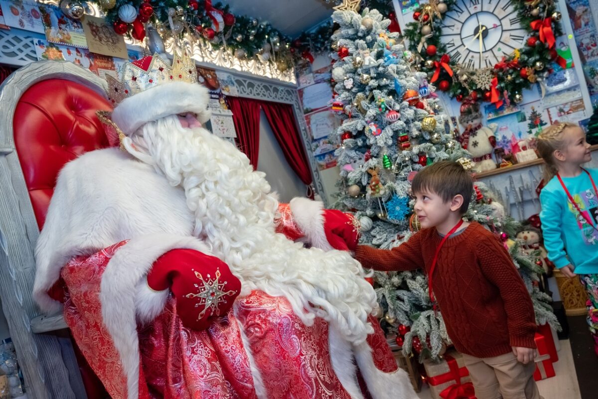 27 декабря на тверском вокзале все желающие могут встретить Деда Мороза