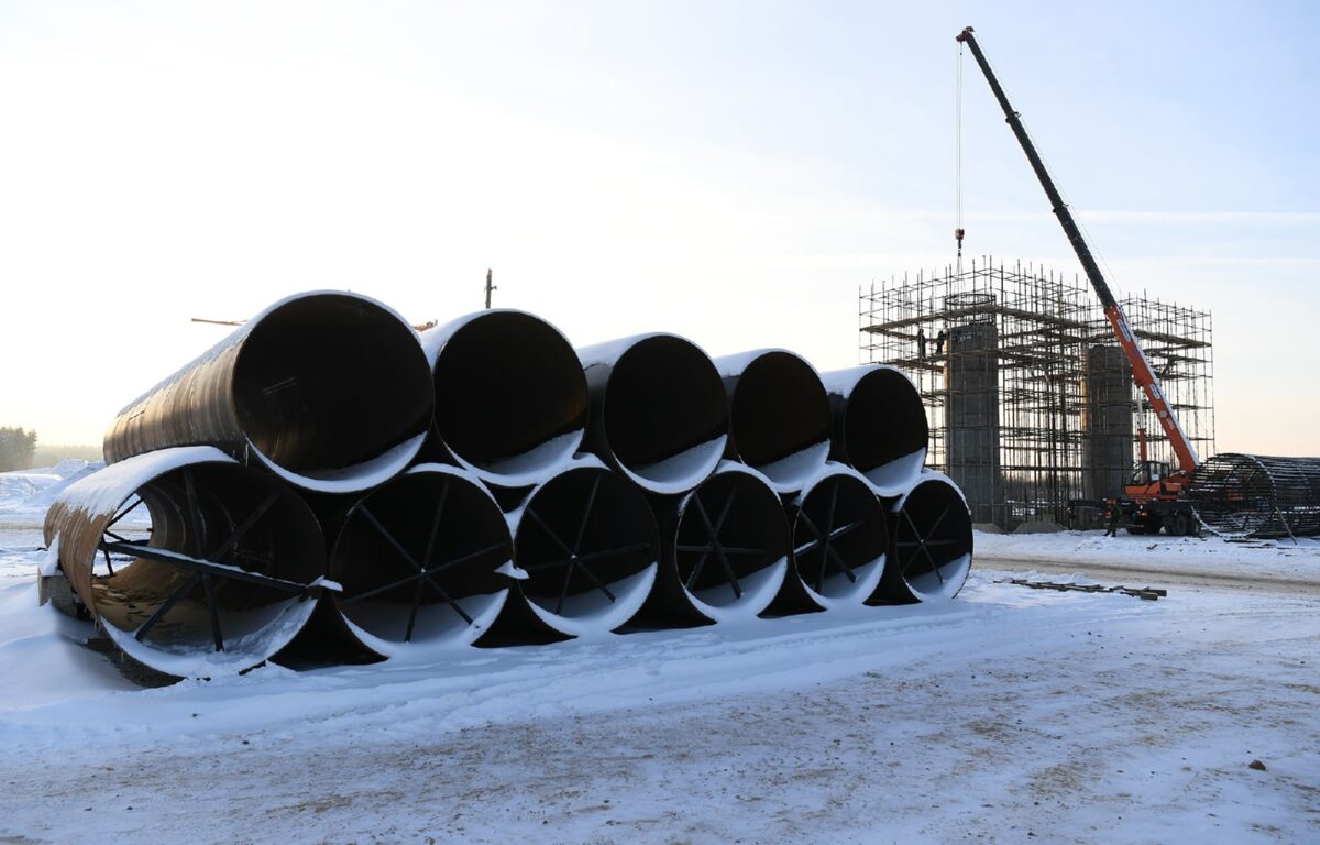 Игорь Руденя и Вячеслав Петушенко провели совещание на площадке строительства Северного обхода Твери