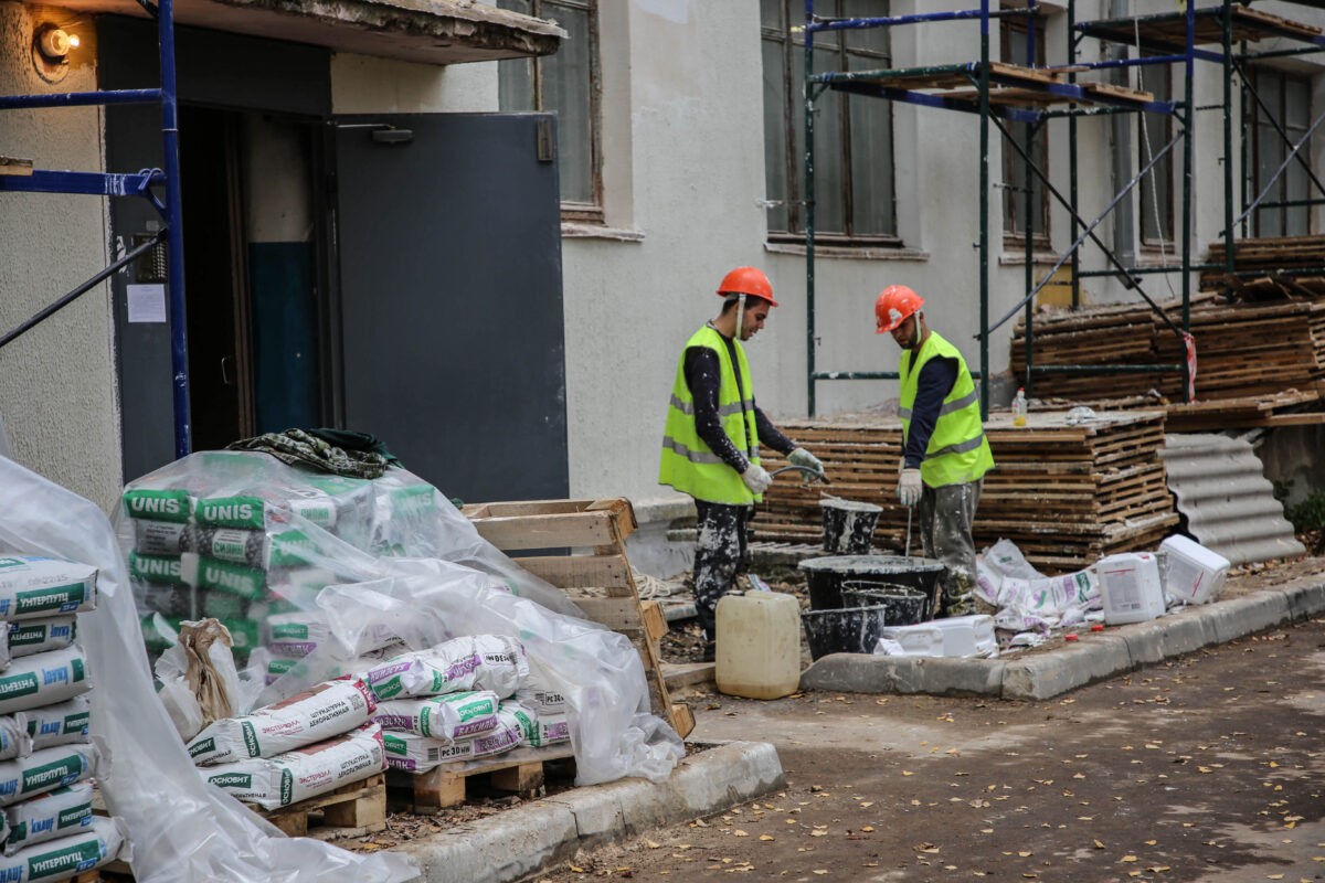 При поддержке службы занятости в Тверской области в 2022 году трудоустроено более 15,6 тысяч жителей