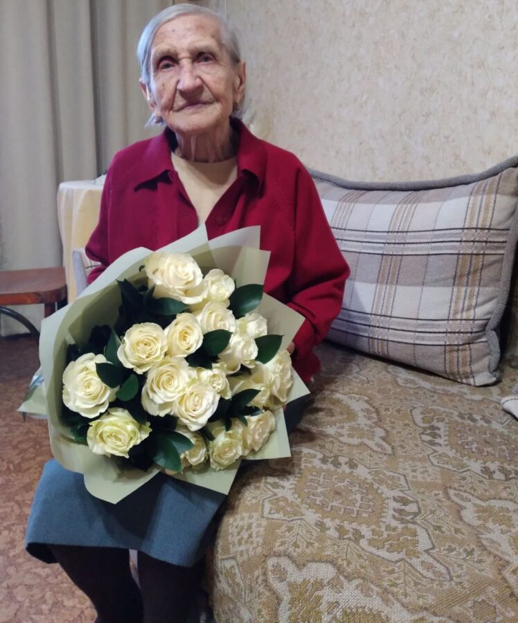 Игорь Руденя поздравил ветерана войны со столетием