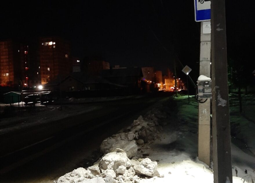 Из-за чистки дорог тверитяне не могут сесть в автобусы