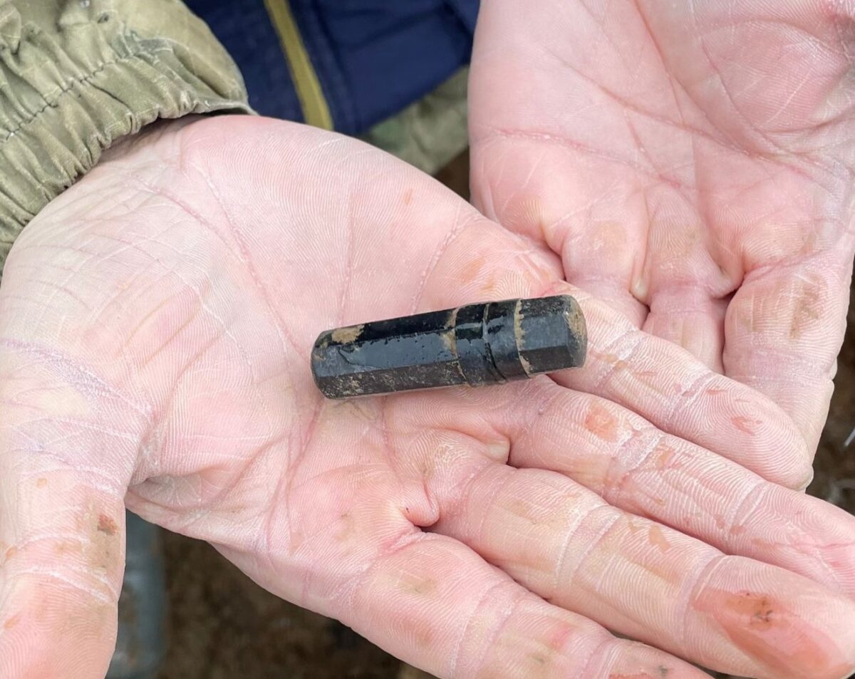 Поисковики установили имя погибшего в Тверской области красноармейца