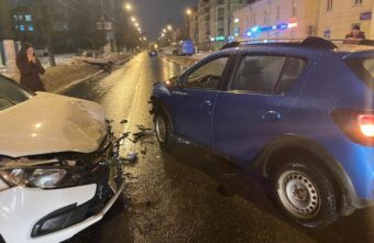 В Твери 23-летний водитель не уступил дорогу и спровоцировал ДТП В Твери 23-летний водитель не уступил дорогу и спровоцировал ДТП