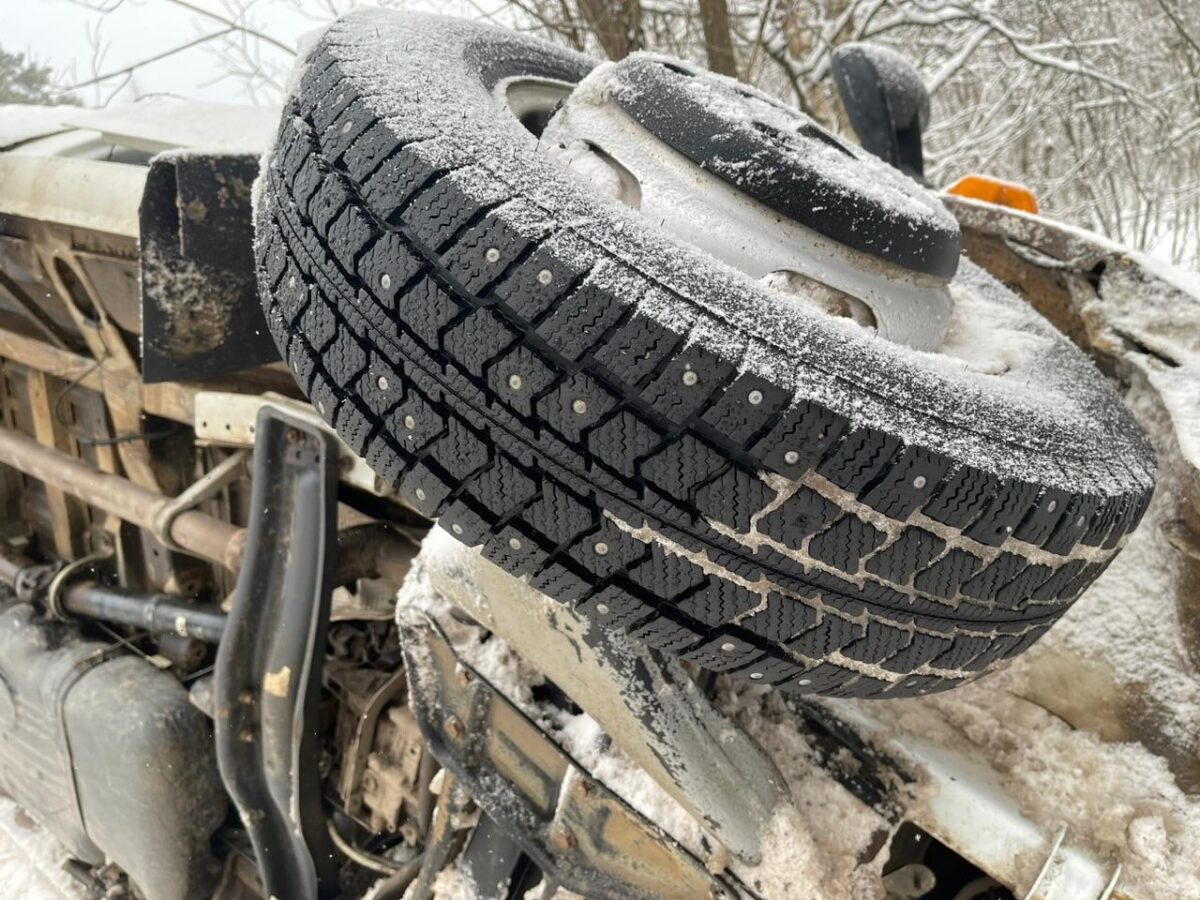 СК устанавливает причины аварии в Тверской области с пассажирским автобусом