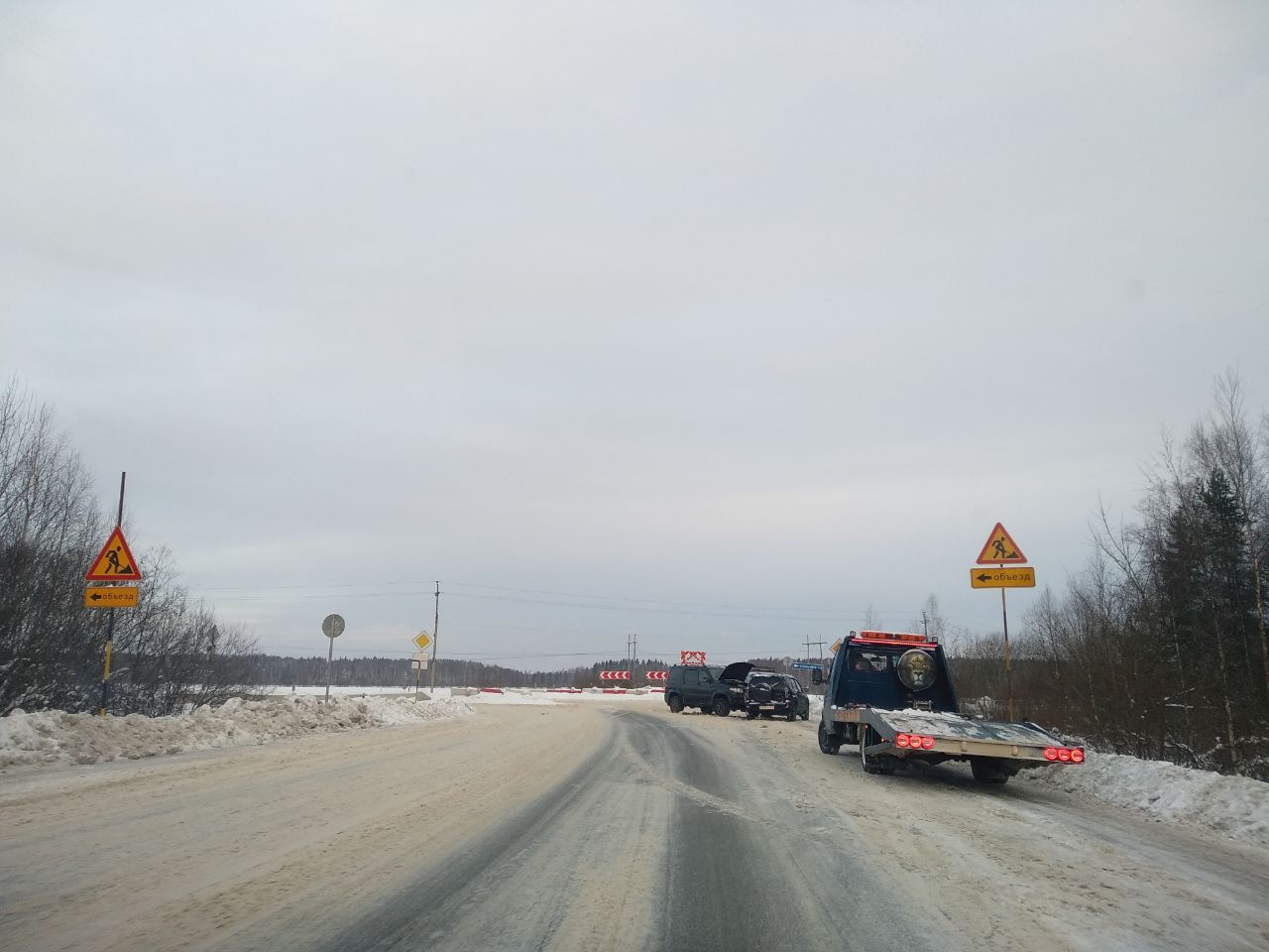 На «Золотом кольце» в Тверской области столкнулись два внедорожника