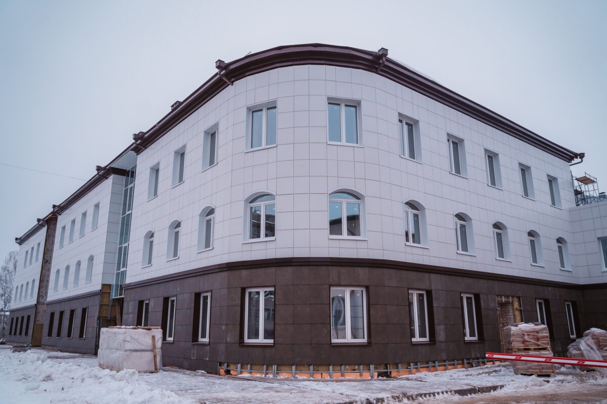 Губернатор провел выездное совещание по вопросу строительства поликлиники Старицкой ЦРБ